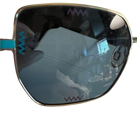 Missoni Gold Sunglasses with Blue Lenses - Picture 6 of 6